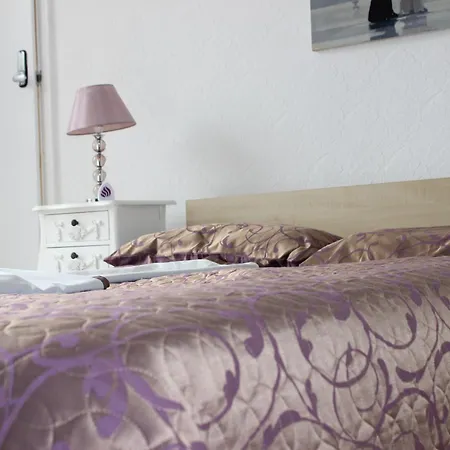 Pensión Mother-in-law Leeds (West Yorkshire)