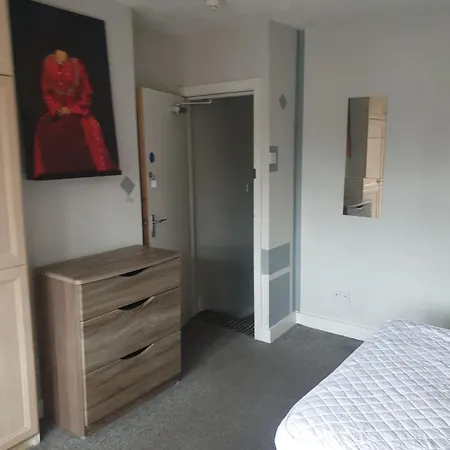 Pensión Mother-in-law Leeds (West Yorkshire)