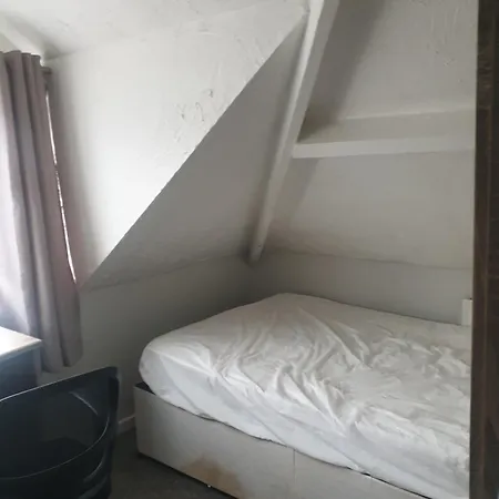 Mother-in-law Leeds Guest house *