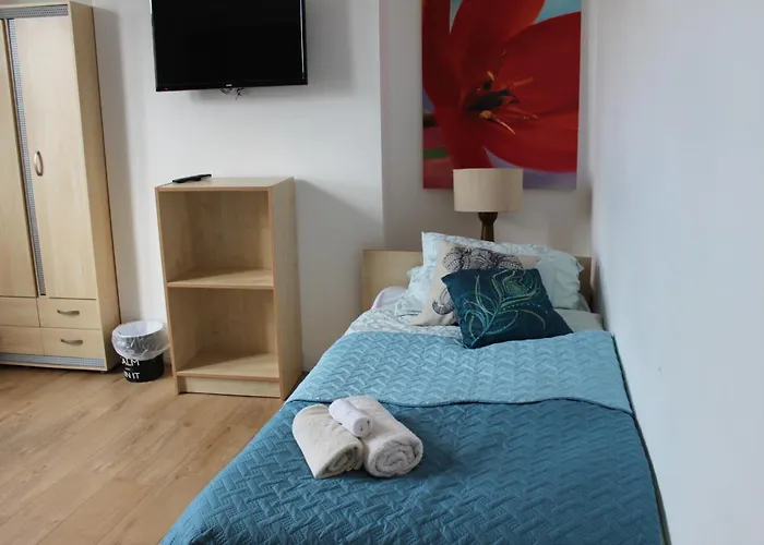 Mother-in-law Leeds (West Yorkshire)