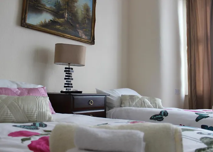 Mother-in-law Лідс