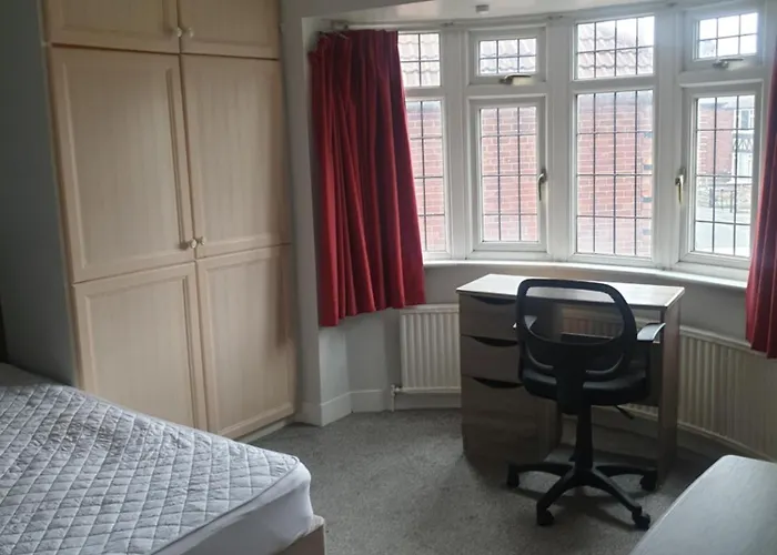 Гостьовий будинок Mother-in-law Лідс